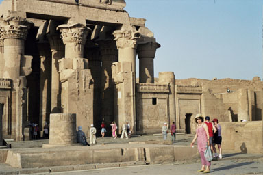 le temple de Km Ombo ddi aux dieux Sobek et Haroris 